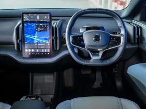 Volvo EX30 Single Motor Extended Range Plus - Image 11