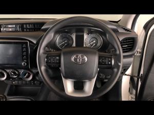 Toyota Hilux 2.4GD-6 single cab Raider manual - Image 8