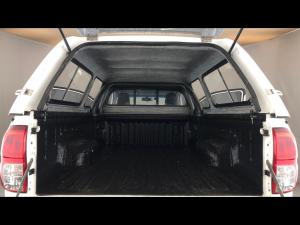 Toyota Hilux 2.4GD-6 single cab Raider manual - Image 13