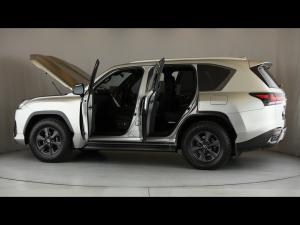 Lexus LX 700h Overtrail - Image 26