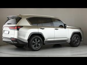 Lexus LX 700h Overtrail - Image 2