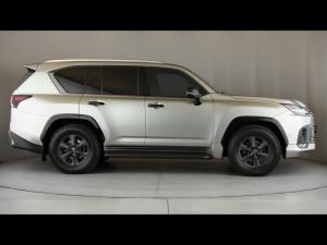 Lexus LX 700h Overtrail - Image 3