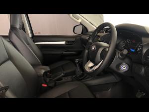 Toyota Hilux 2.4GD-6 double cab SR - Image 10