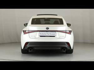 Lexus IS 300h SE - Image 5