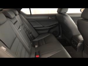 Lexus IS 300h SE - Image 12