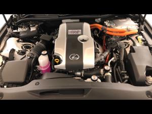 Lexus IS 300h SE - Image 14