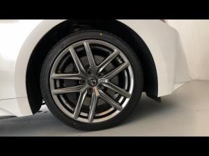 Lexus IS 300h SE - Image 17