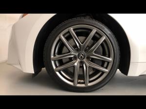 Lexus IS 300h SE - Image 18