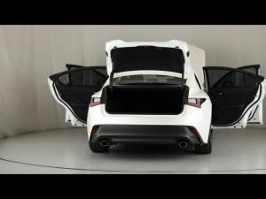 Lexus IS 300h SE - Image 24