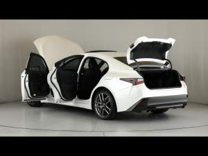 Lexus IS 300h SE - Image 25