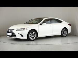 Lexus ES 300h EX - Image 23