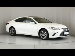 Lexus ES 300h EX - Image 1