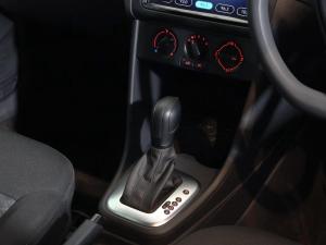 Volkswagen Polo Vivo hatch 1.6 Life - Image 10