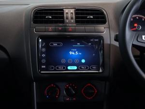 Volkswagen Polo Vivo hatch 1.6 Life - Image 15