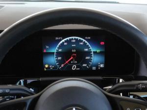 Mercedes-Benz GLA GLA200d - Image 8