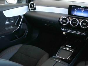Mercedes-Benz A-Class A200 hatch Progressive - Image 11
