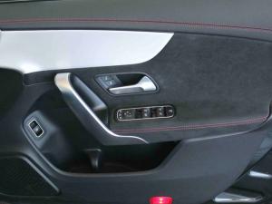 Mercedes-Benz CLA CLA200 Progressive - Image 13