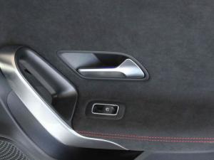 Mercedes-Benz CLA CLA200 Progressive - Image 15