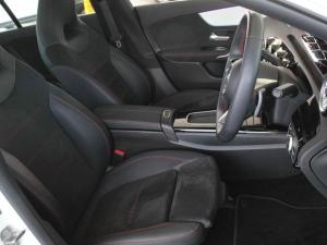 Mercedes-Benz CLA CLA200 Progressive - Image 19