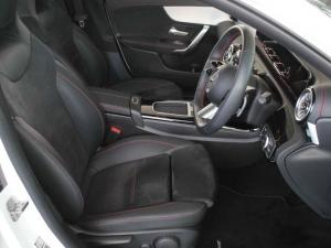 Mercedes-Benz CLA CLA200 Progressive - Image 20