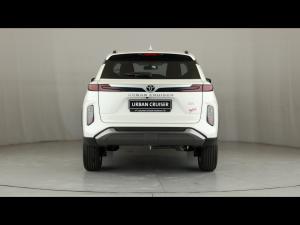 Toyota Urban Cruiser 1.5 XR manual - Image 5