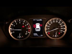 Toyota Urban Cruiser 1.5 XR manual - Image 9