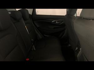 Toyota Urban Cruiser 1.5 XR manual - Image 12