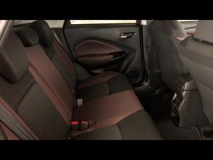 Toyota Starlet Cross 1.5 XR manual - Image 12