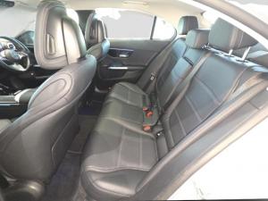 Mercedes-Benz C-Class C220d Avantgarde - Image 12