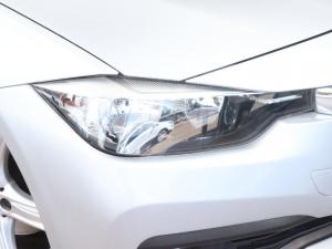 BMW 3 Series 320i auto - Image 4