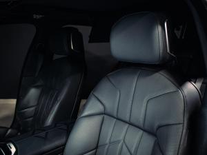 BMW i7 xDrive60 M Sport - Image 14