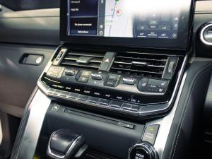 Toyota Land Cruiser 300 3.3D ZX - Image 13