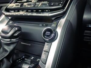 Toyota Land Cruiser 300 3.3D ZX - Image 15