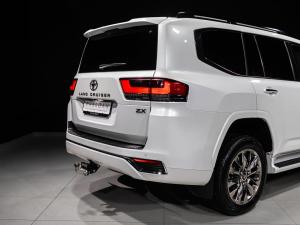 Toyota Land Cruiser 300 3.3D ZX - Image 23