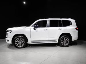 Toyota Land Cruiser 300 3.3D ZX - Image 6