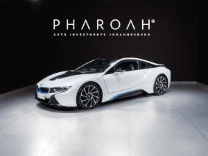 BMW i8 eDrive coupe Protonic Frozen Yellow Edition - Image 1