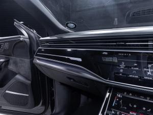 Audi RSQ8 quattro - Image 15