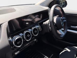 Mercedes-Benz GLA GLA200 Progressive - Image 11