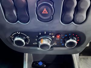 Nissan NP200 1.6i safety pack (aircon) - Image 9