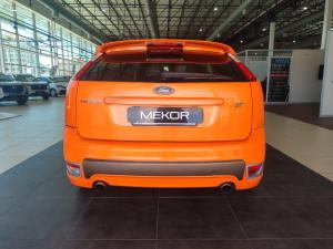 Ford Focus ST 3-door - Image 4