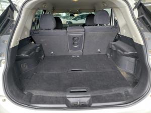 Nissan X-Trail 2.5 4x4 SE - Image 20