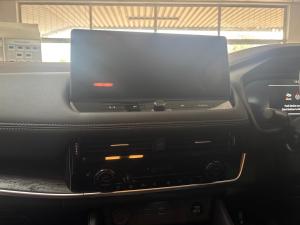 Nissan X-Trail 2.5 Acenta Plus 4WD - Image 18