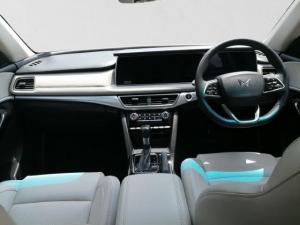 Mahindra XUV700 2.0T AX7 - Image 19