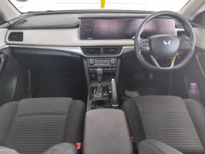 Mahindra XUV700 2.0T AX5 - Image 13