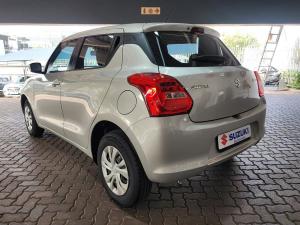 Suzuki Swift 1.2 GL manual - Image 9