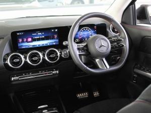 Mercedes-Benz GLA GLA200d Progressive - Image 16