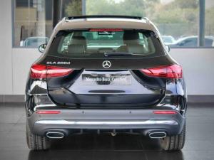 Mercedes-Benz GLA GLA200d Progressive - Image 2