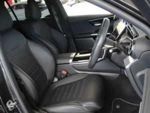 Mercedes-Benz GLC GLC300d 4Matic Avantgarde - Image 14