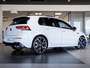 Volkswagen Golf R - Image 9
