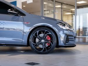 Volkswagen Golf GTI TCR - Image 11